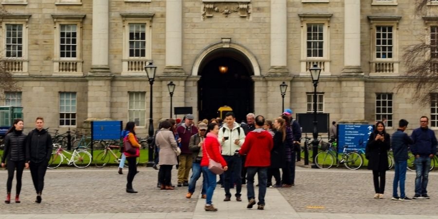 Estudiantes bolivianos en Irlanda