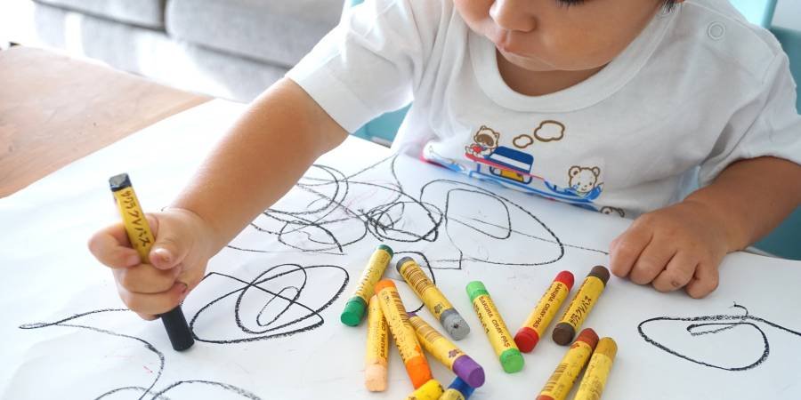 Encontrar la Familia con niños que Cuidar