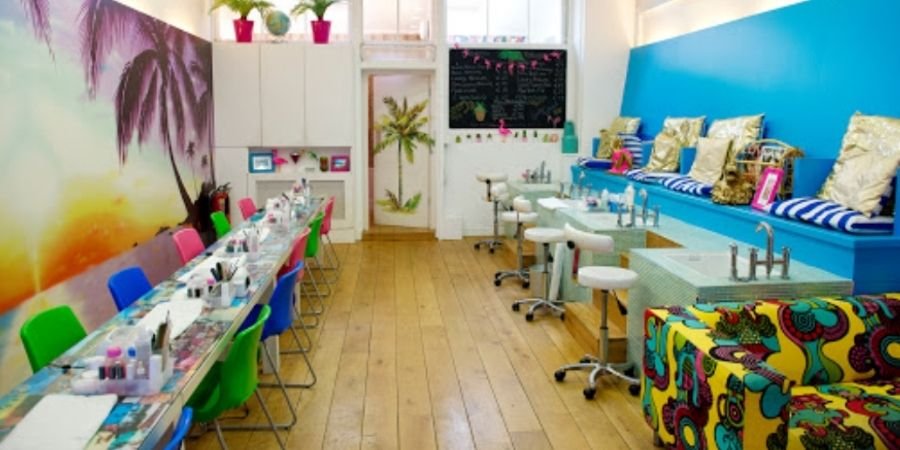 Manicure in Tropical Popical in Dublin