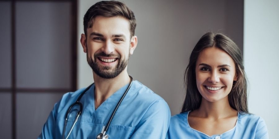 MÉDICO ESPECIALISTA para Irlanda