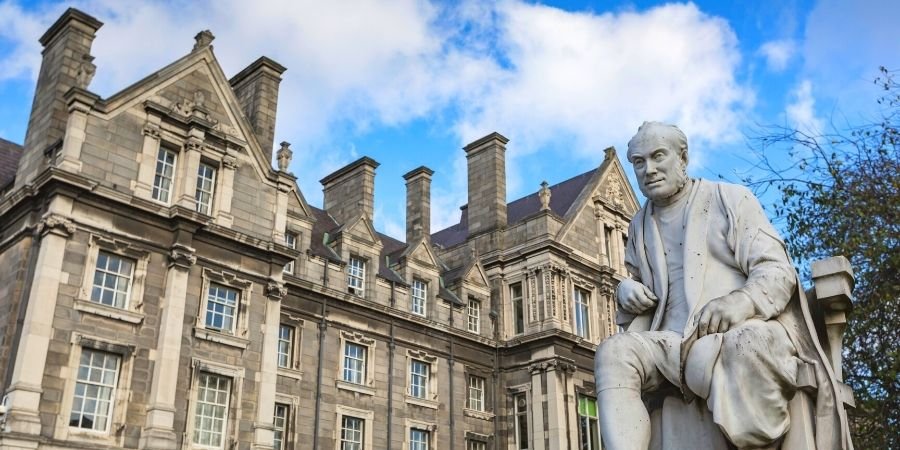 Mirada al Trinity College en Dublin Irlanda para ver