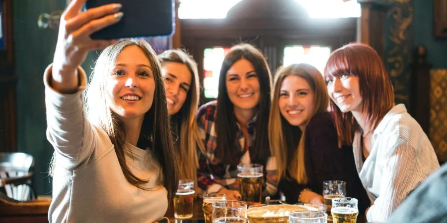 Mujeres de Dublín irlandesas Bonitas