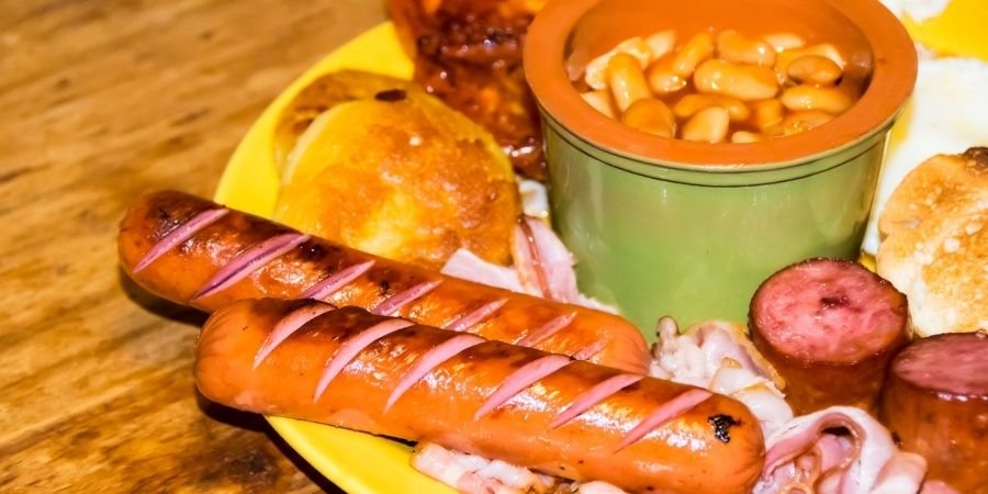 plato con desayuno de Irlanda Nostalgia por la Comida y la Cultura Hogareña en un Intercambio en Irlanda