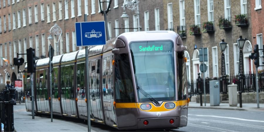 Tranvia LUAS en dublin Irlanda