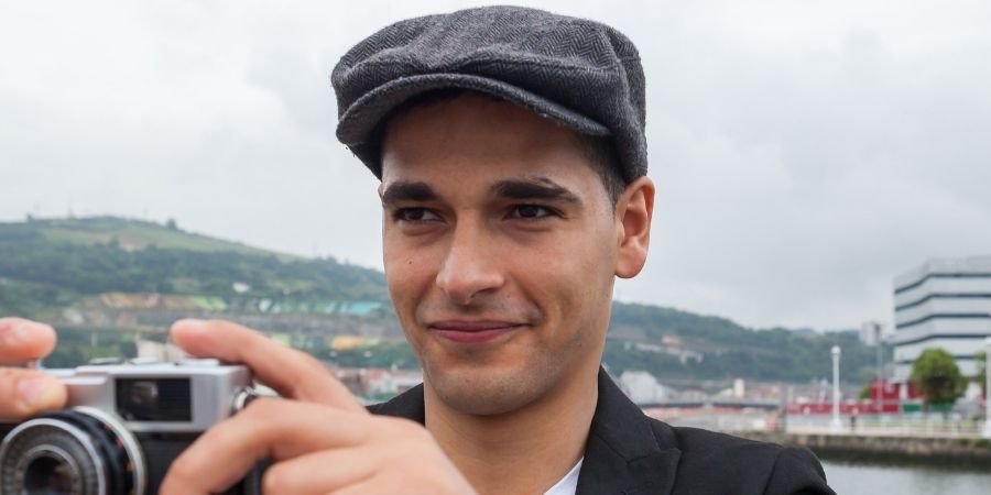 fotógrafo usando Gorras Irlandesas