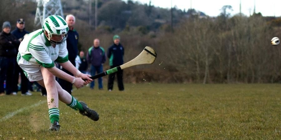 partido de hurling entre los deportes irlandeses