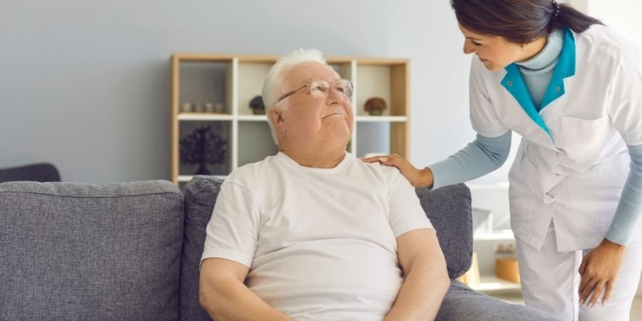 Los profesionales y auxiliares de la salud